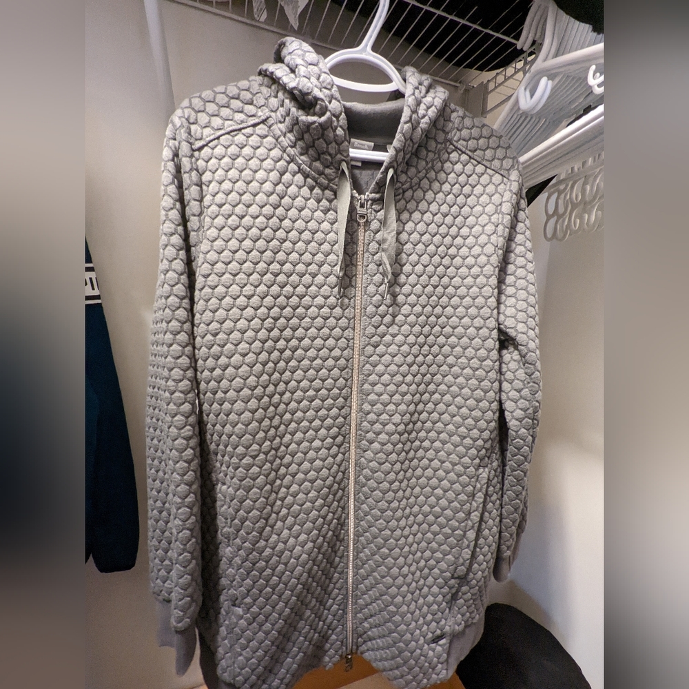 Women's Bench sweater